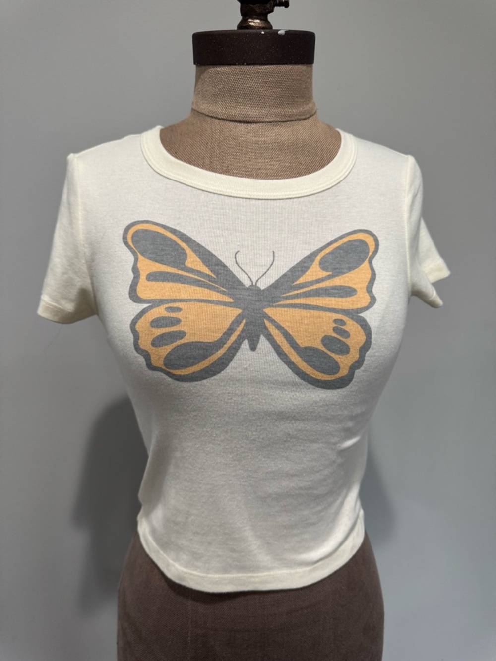 American Eagle Outfitters Cream Crop Tee with Yellow and Gray Butterfly